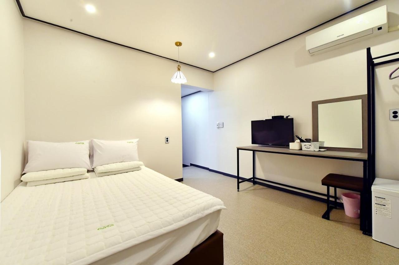 Casa Mini Hotel Кёнджу Экстерьер фото
